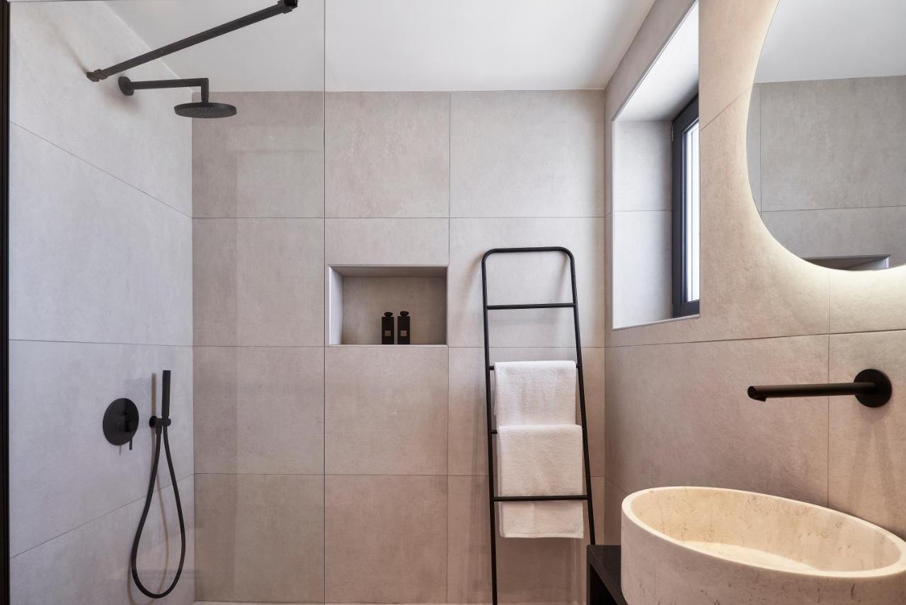 אימרוביגלי Brilliance Suites (Adults Only) מראה חיצוני תמונה